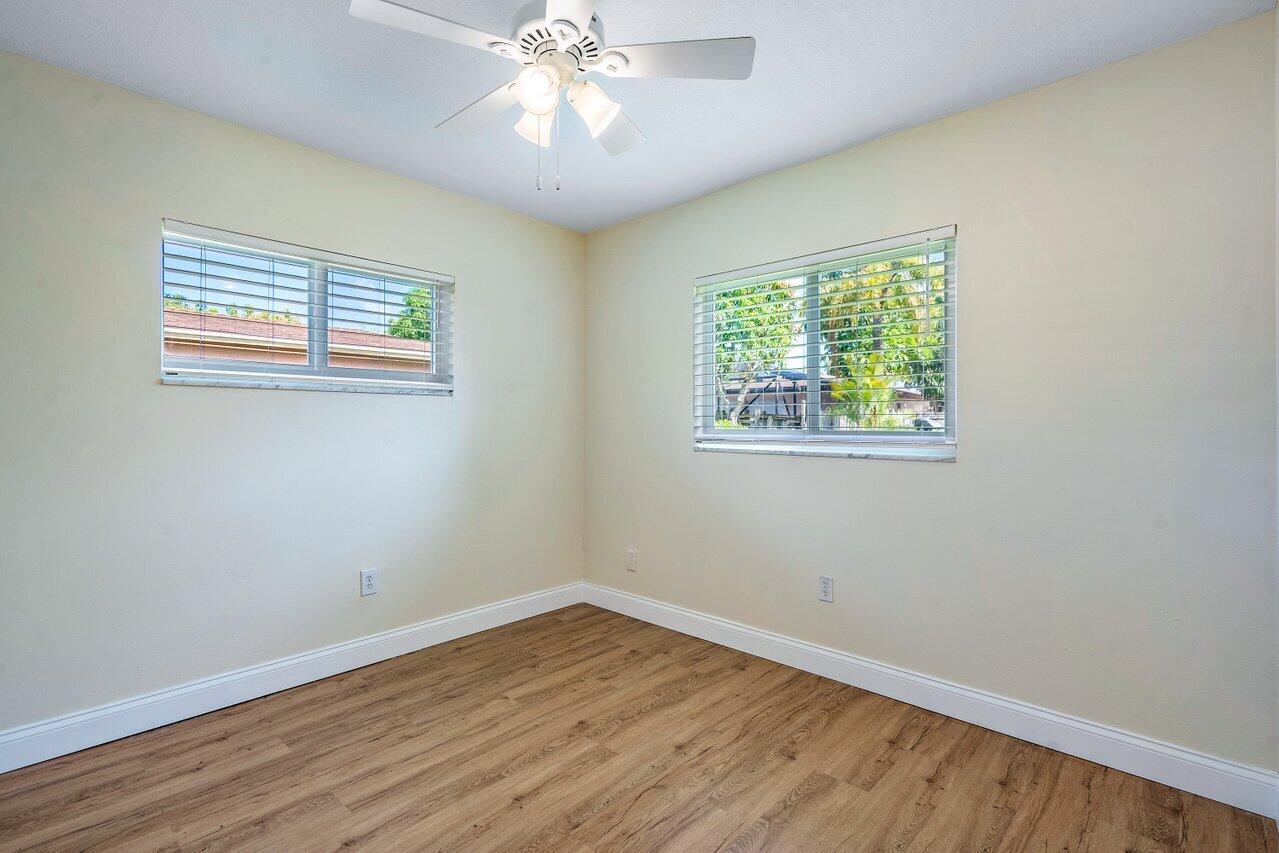 10695 Emperor Street Boca Raton, FL 33428 - Photo 11 of 34 011-10695EmperorStreet-BocaRaton-FL-3342