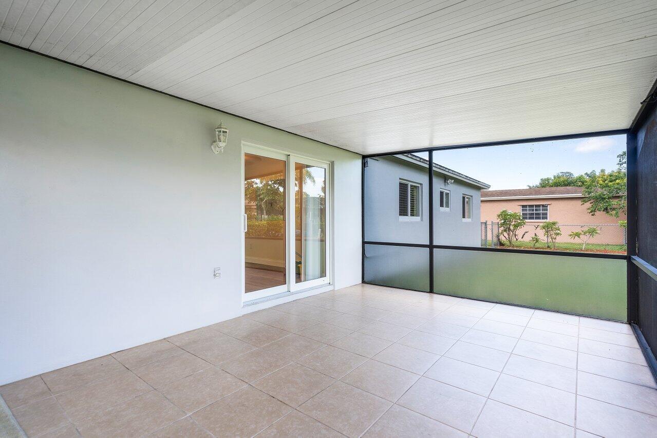 10695 Emperor Street Boca Raton, FL 33428 - Photo 19 of 34 020-10695EmperorStreet-BocaRaton-FL-3342