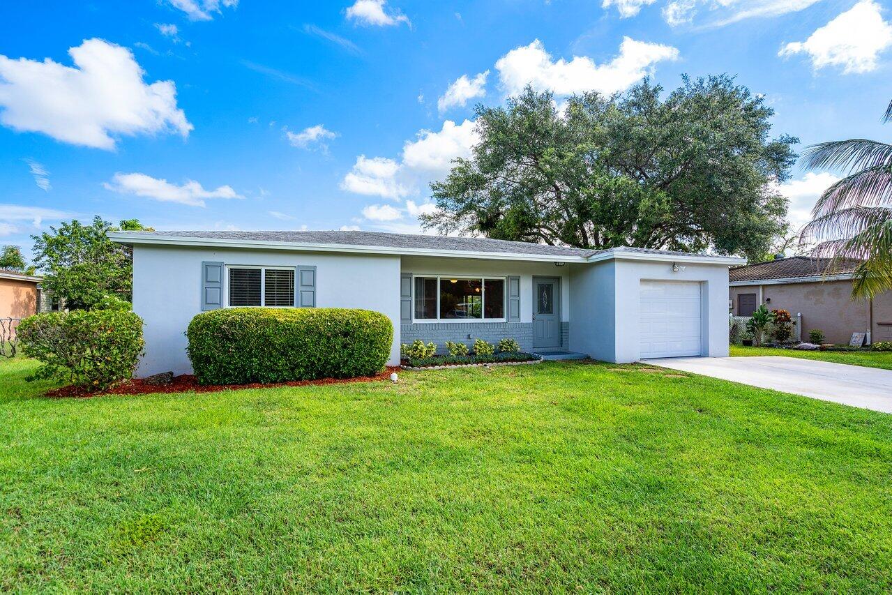 10695 Emperor Street Boca Raton, FL 33428 - Photo 2 of 34 003-10695EmperorStreet-BocaRaton-FL-3342