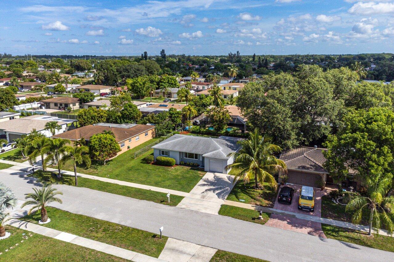 10695 Emperor Street Boca Raton, FL 33428 - Photo 24 of 34 024-10695EmperorStreet-BocaRaton-FL-3342