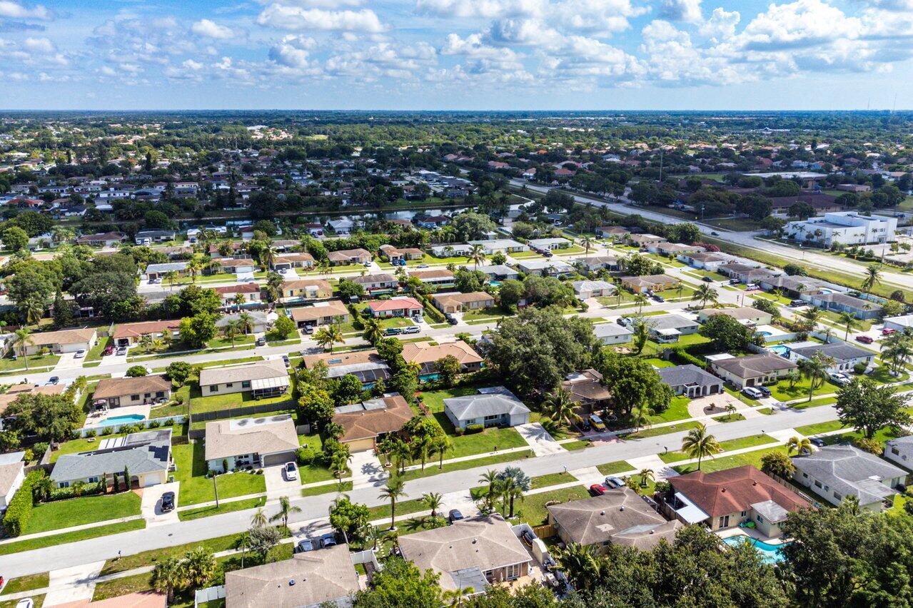 10695 Emperor Street Boca Raton, FL 33428 - Photo 29 of 34 031-10695EmperorStreet-BocaRaton-FL-3342