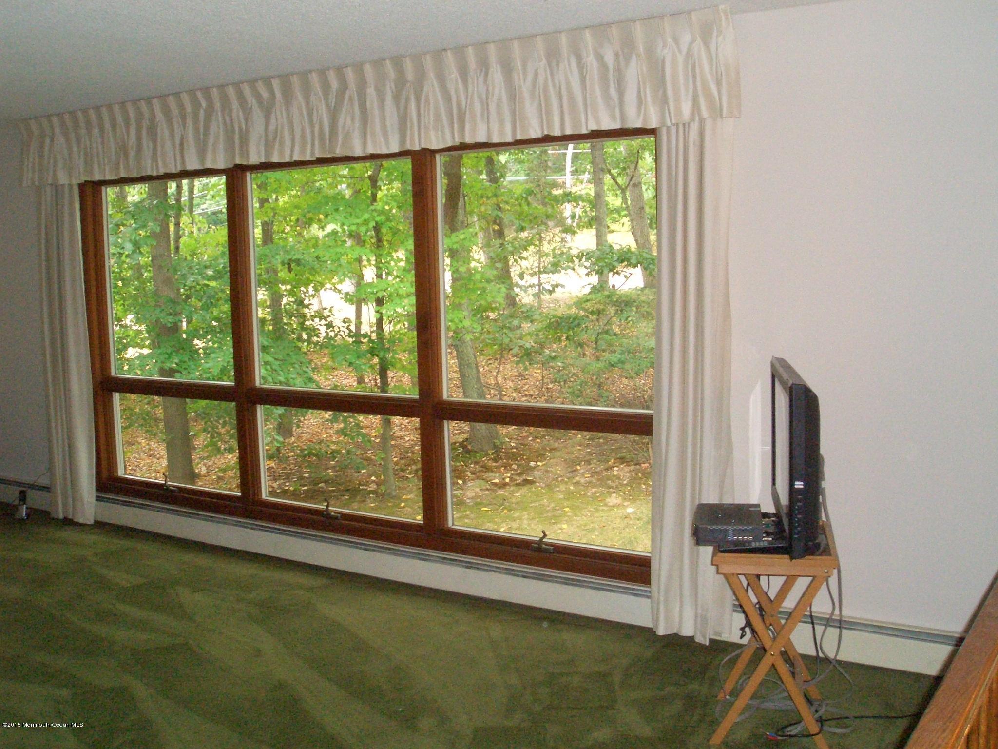 136 Millstone Road Millstone Township, NJ 08535 - Photo 23 of 35 CIMG2475
