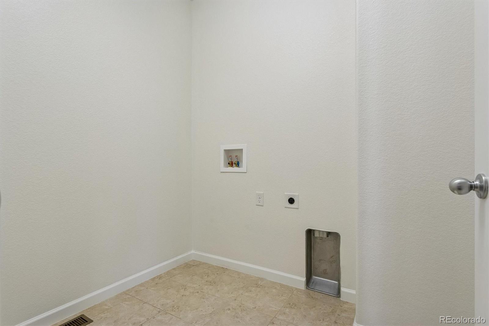 960 Fire Rock Place Colorado Springs, CO 80921 - Photo 17 of 32 a view of a small room