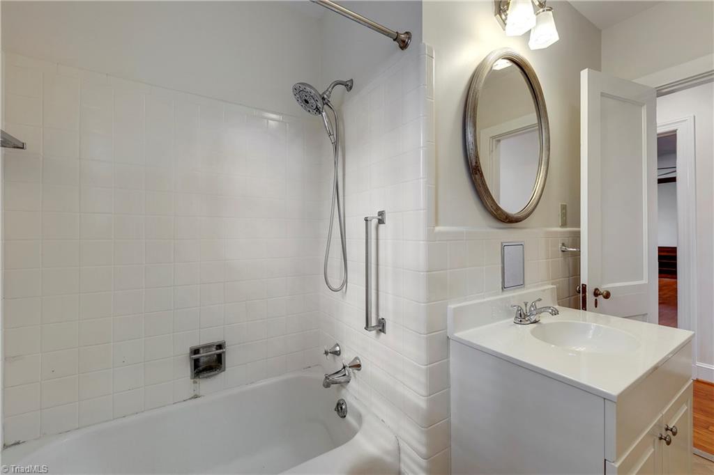 4342 Robinhood Road Winston-Salem, NC 27106 - Photo 13 of 30 Gallery Image 13