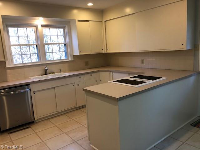 4342 Robinhood Road Winston-Salem, NC 27106 - Photo 7 of 30 Gallery Image 7