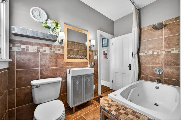 $235,000 | 222 Leland Street, Bloomington, IL 61701