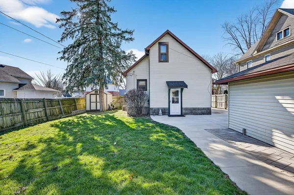 $235,000 | 222 Leland Street, Bloomington, IL 61701