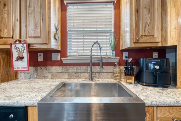 $500,000 | 1189 Cr 350 Concan Tx 78838, Concan, TX 78838