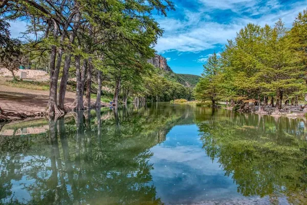 $500,000 | 1189 Cr 350 Concan Tx 78838, Concan, TX 78838