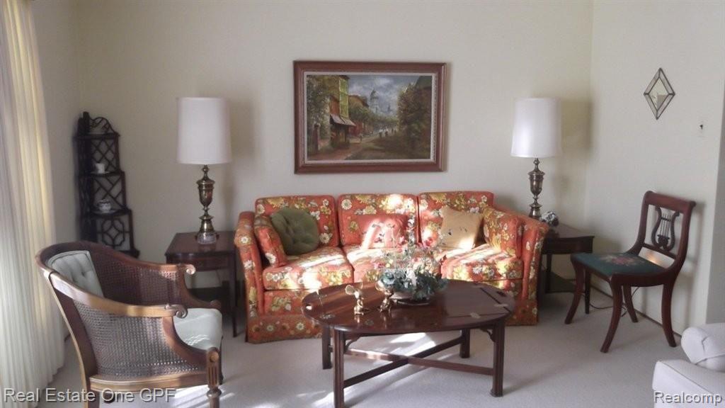 230 Ridgemont Road Grosse Pointe, MI 48236 - Photo 2 of 14 1545(2).jpg