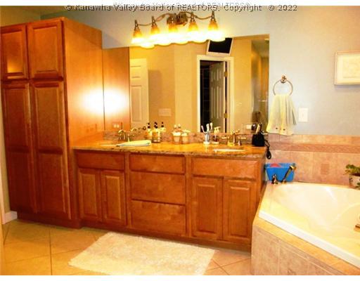 5313 Doc Bailey Road Charleston, WV 25313 - Photo 9 of 16 Master Bath/Spa.