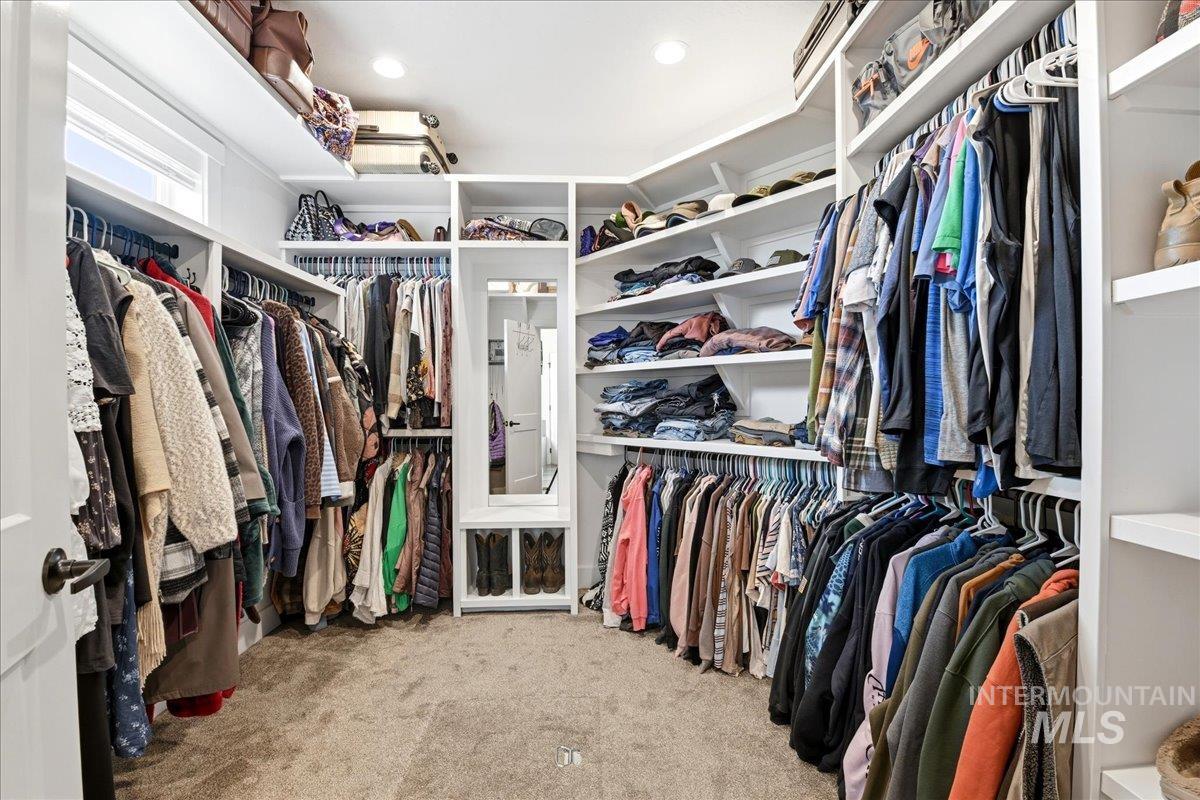 13152 Hawks Bay Road Donnelly, ID 83615 - Photo 16 of 29 Walk in closet