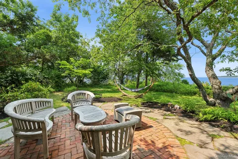 $5,695,000 | 160 Sound Drive, Greenport, NY 11944