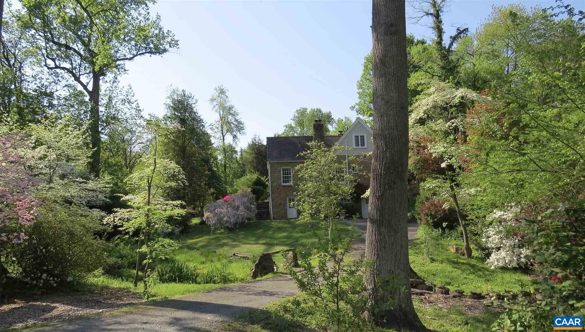 123 Cameron Lane Charlottesville, VA 22903 - Photo 42 of 43 a view of a garden