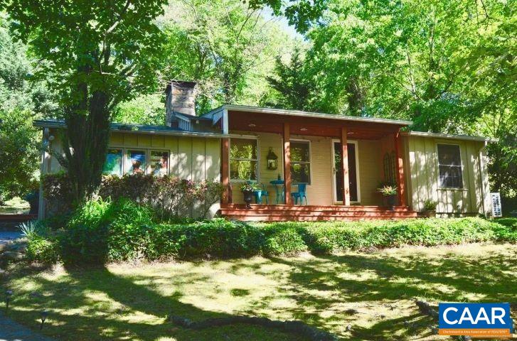 123 Cameron Lane Charlottesville, VA 22903 - Photo 43 of 43 front view of a house with a yard