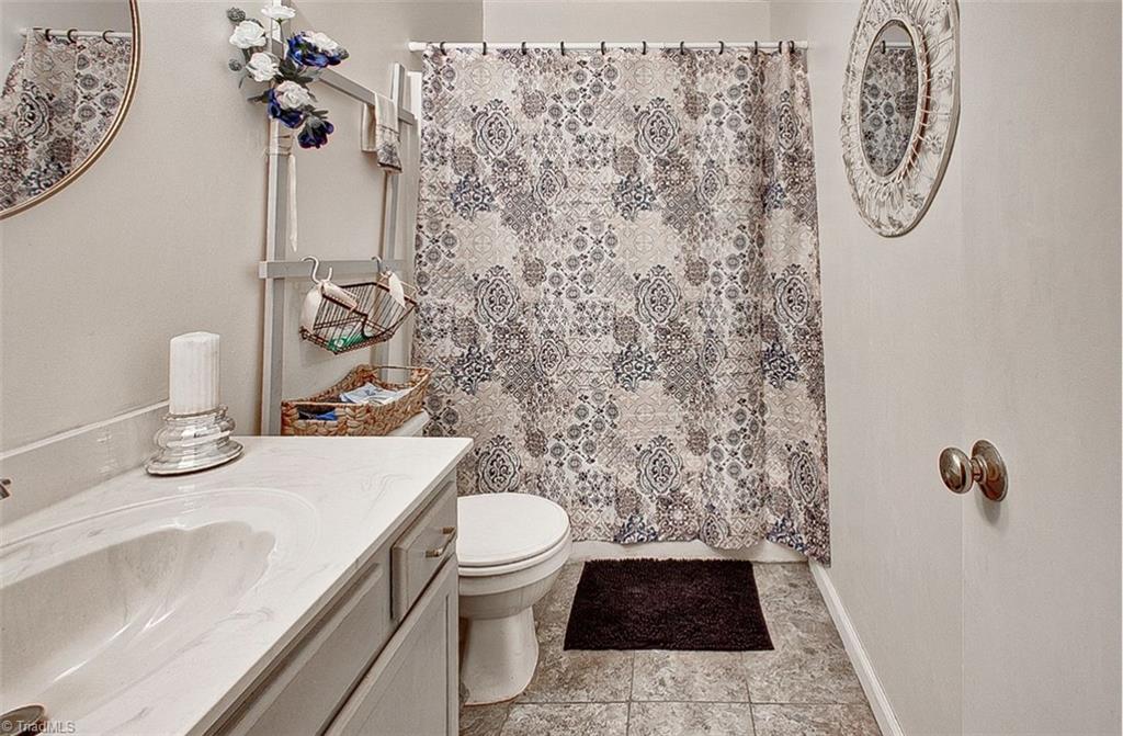 3269 Earnhardt Road Sophia, NC 27350 - Photo 16 of 34