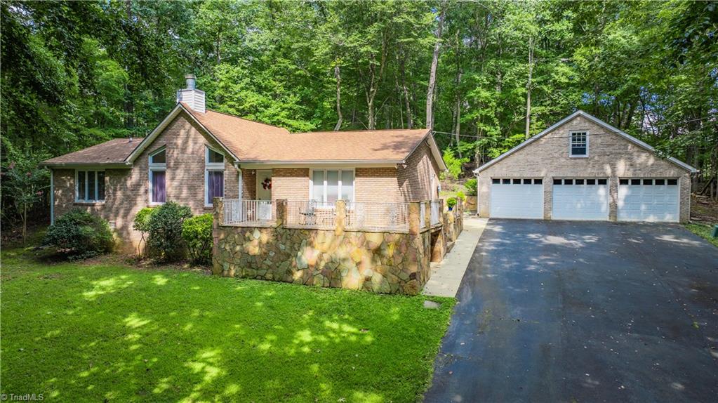 3269 Earnhardt Road Sophia, NC 27350 - Photo 2 of 34