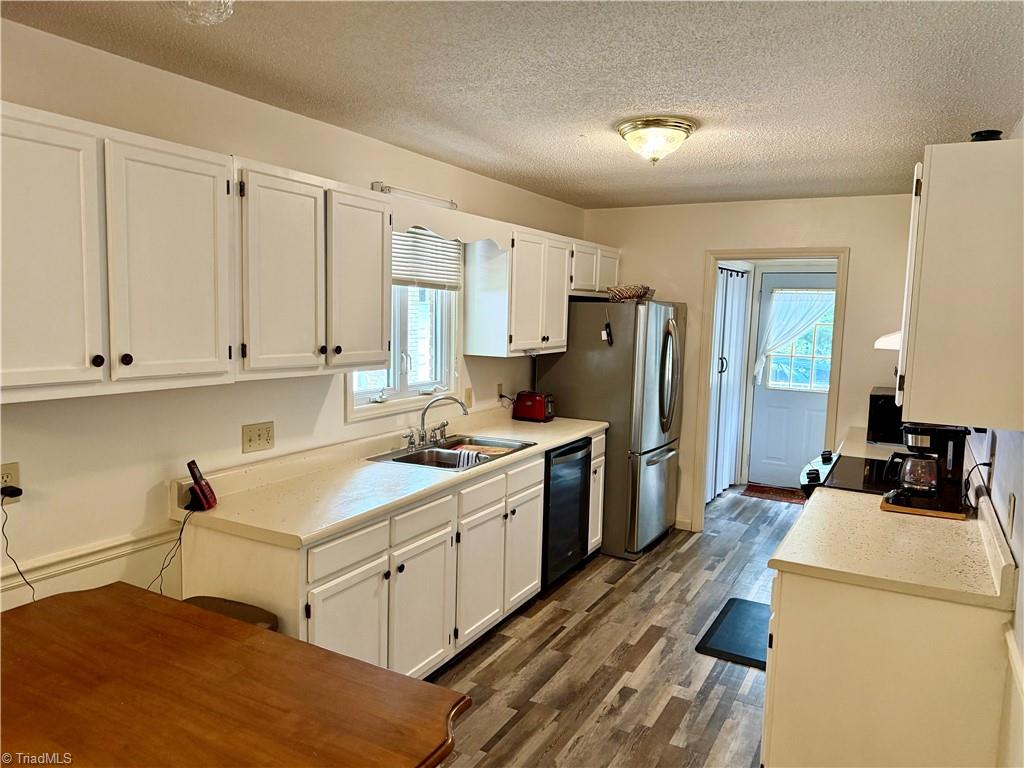 3269 Earnhardt Road Sophia, NC 27350 - Photo 8 of 34