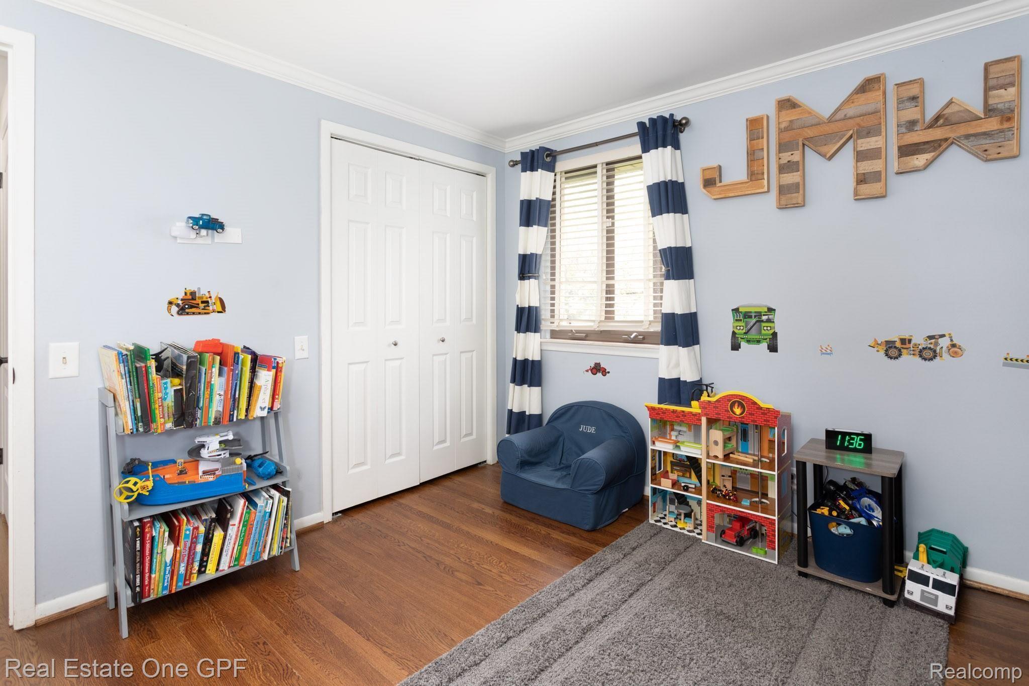 559 Cook Road Grosse Pointe, MI 48236 - Photo 33 of 47 42.jpg