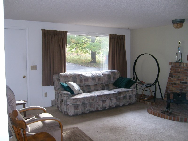 1325 Smith Road Traverse City, MI 49696 - Photo 11 of 27 1854088-10.JPG