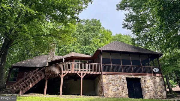 $539,000 | 355 Sandstone Lane, Berkeley Springs, WV 25411