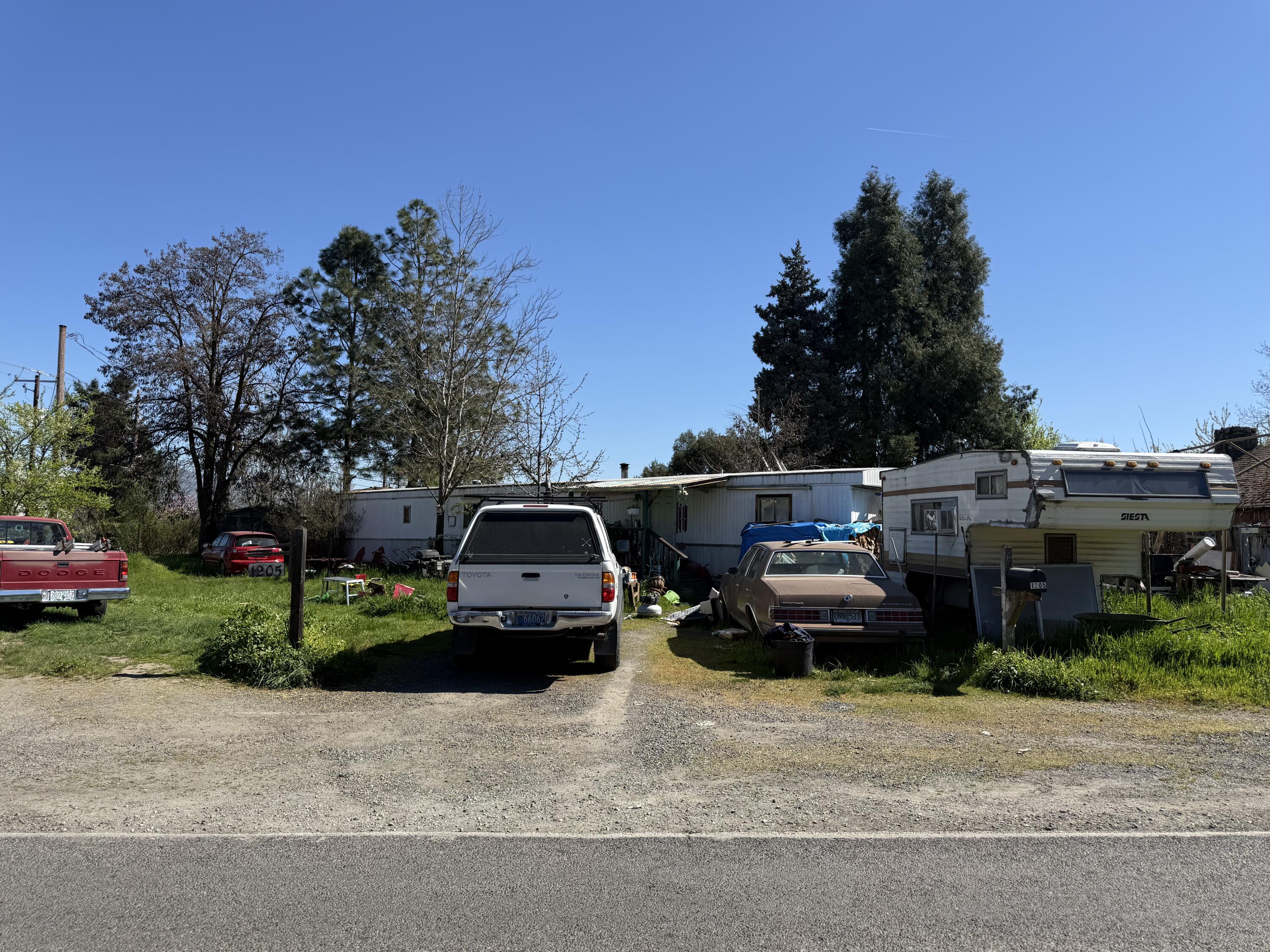 1205 Thomas Road Medford, OR 97501 - Photo 1 of 1 EXTERIOR.