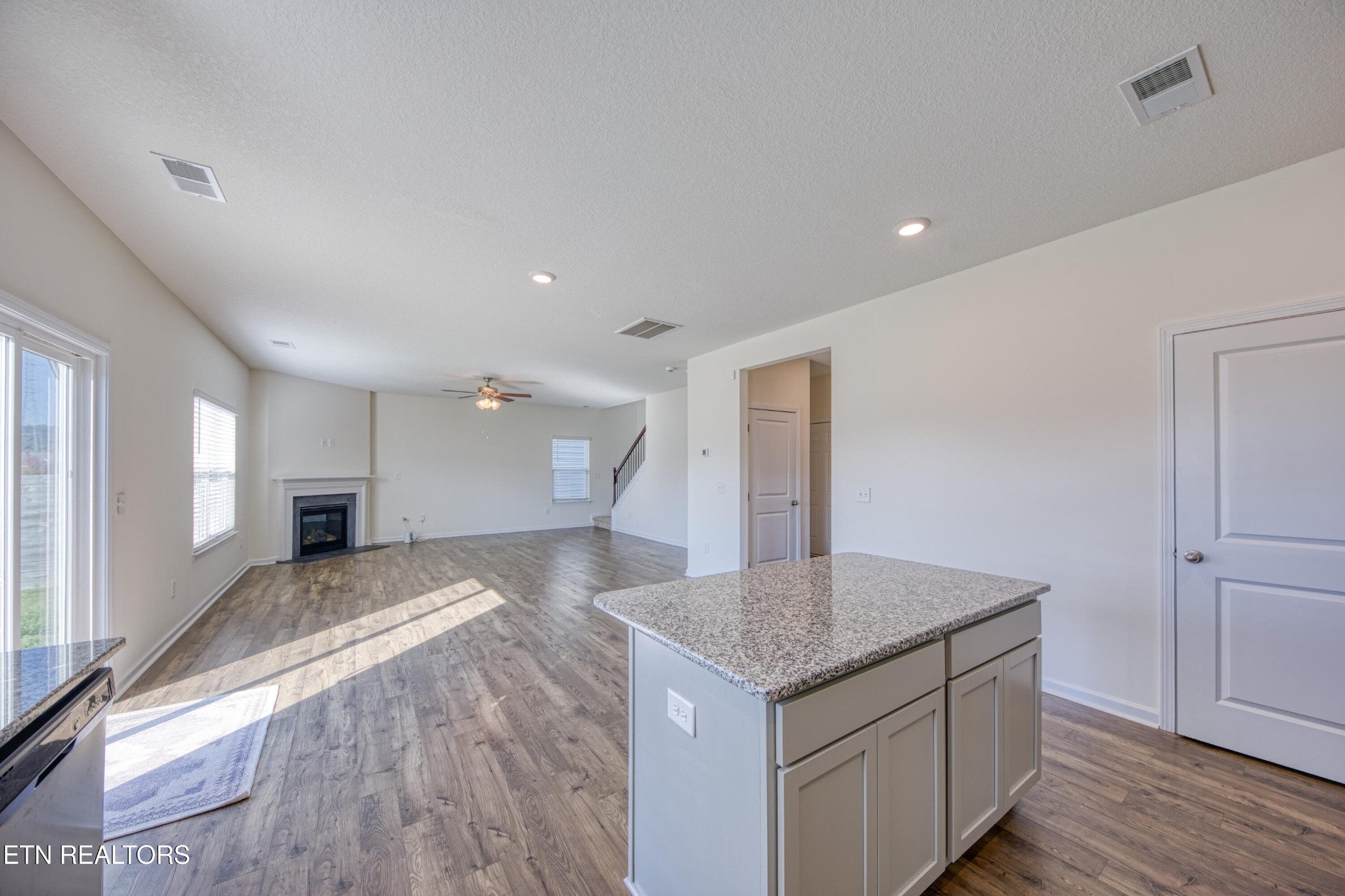 238 Ibis Loop Oak Ridge, TN 37830 - Photo 10 of 27 Gallery Image 10