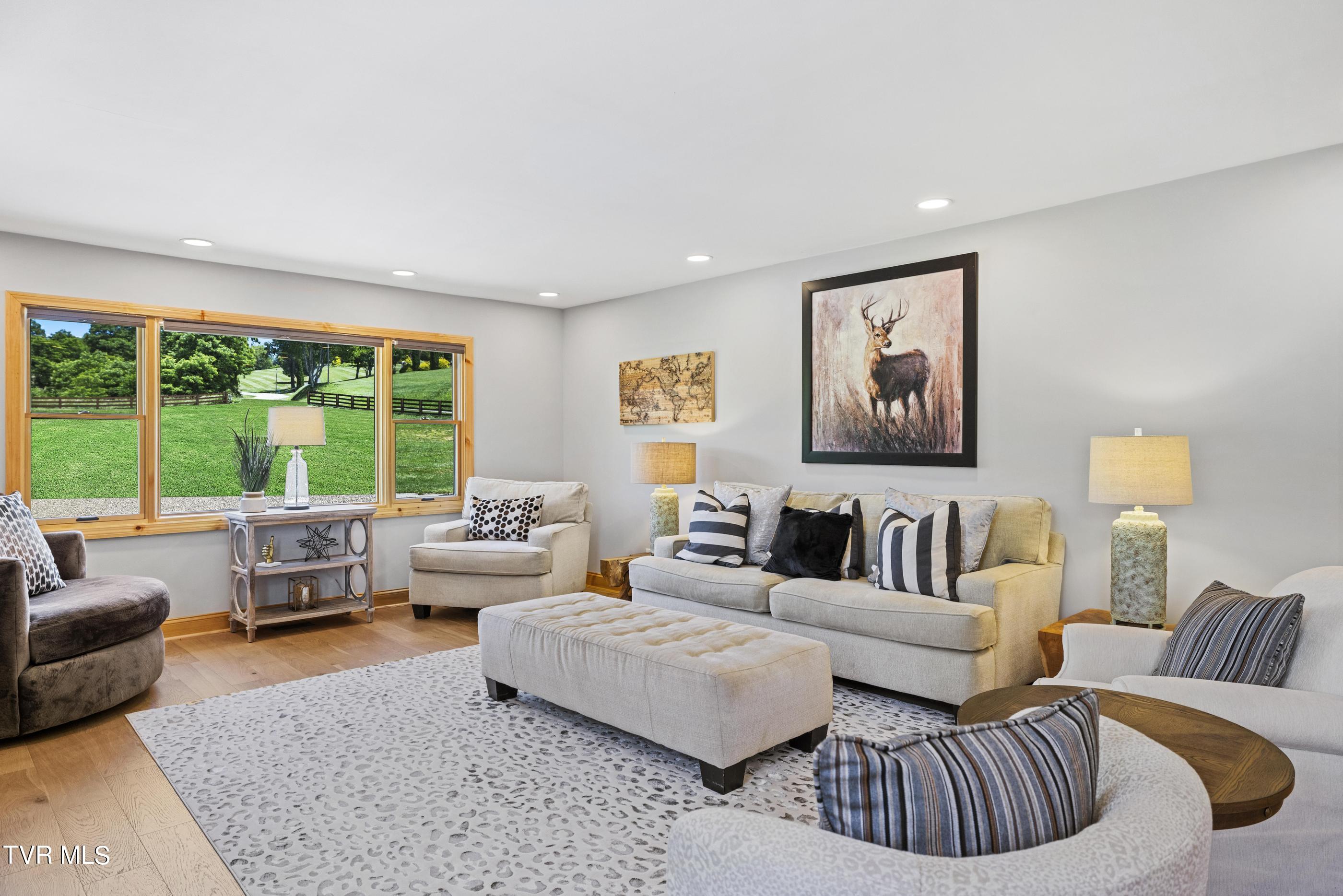 1934 Dry Hill Road Butler, TN 37640 - Photo 12 of 48 2R9A0366