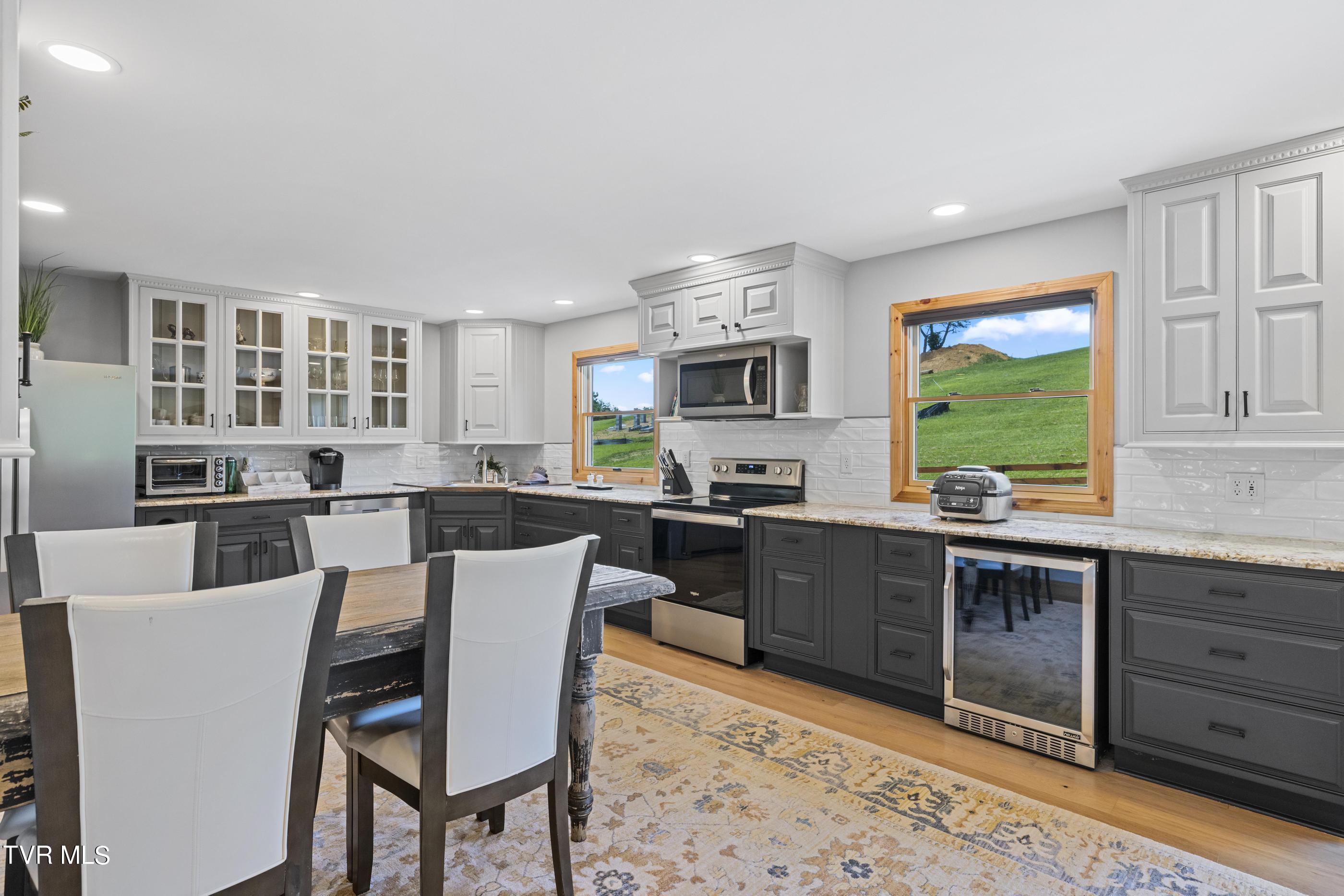 1934 Dry Hill Road Butler, TN 37640 - Photo 18 of 48 2R9A0397