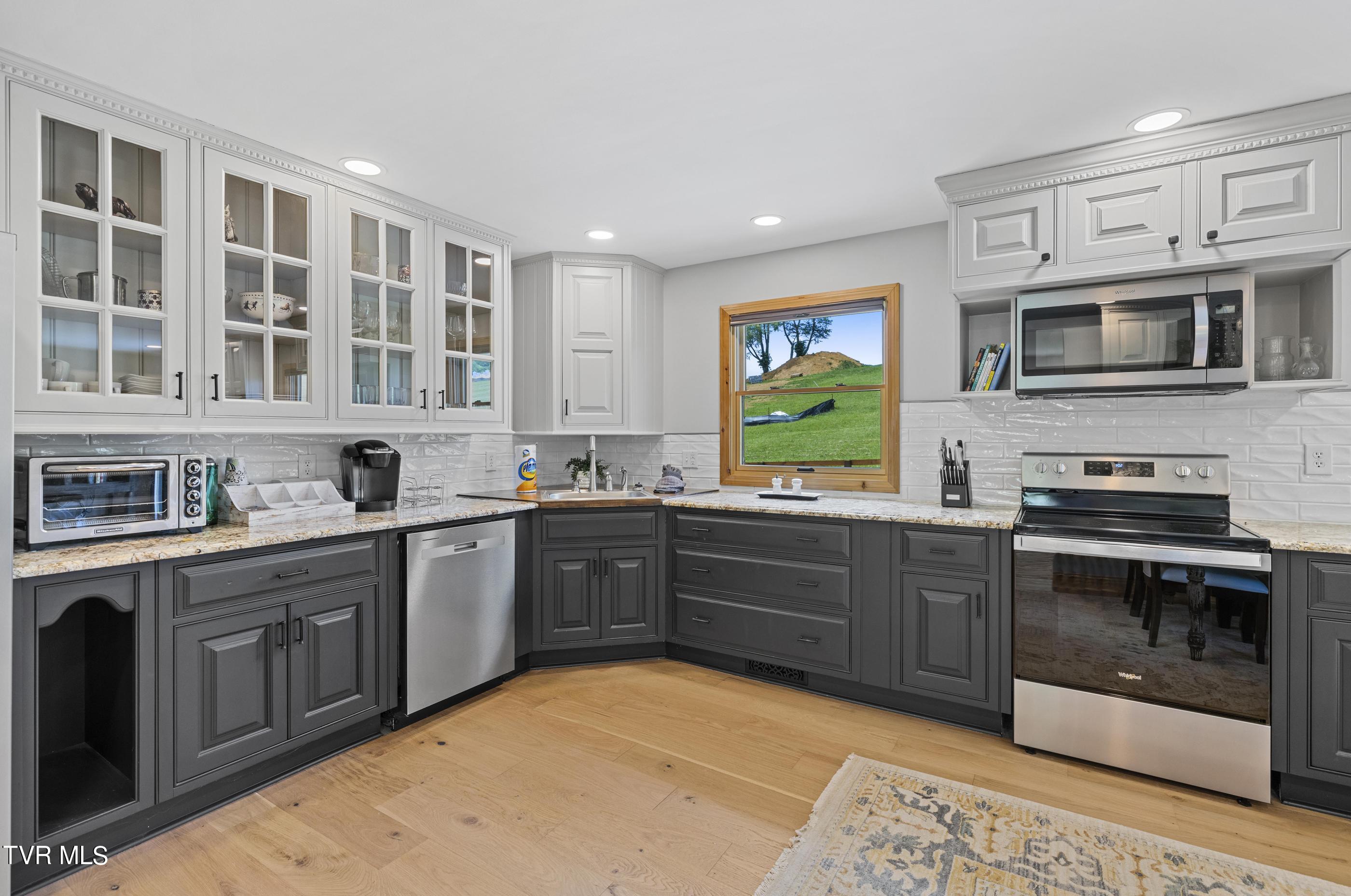 1934 Dry Hill Road Butler, TN 37640 - Photo 29 of 48 2R9A0462