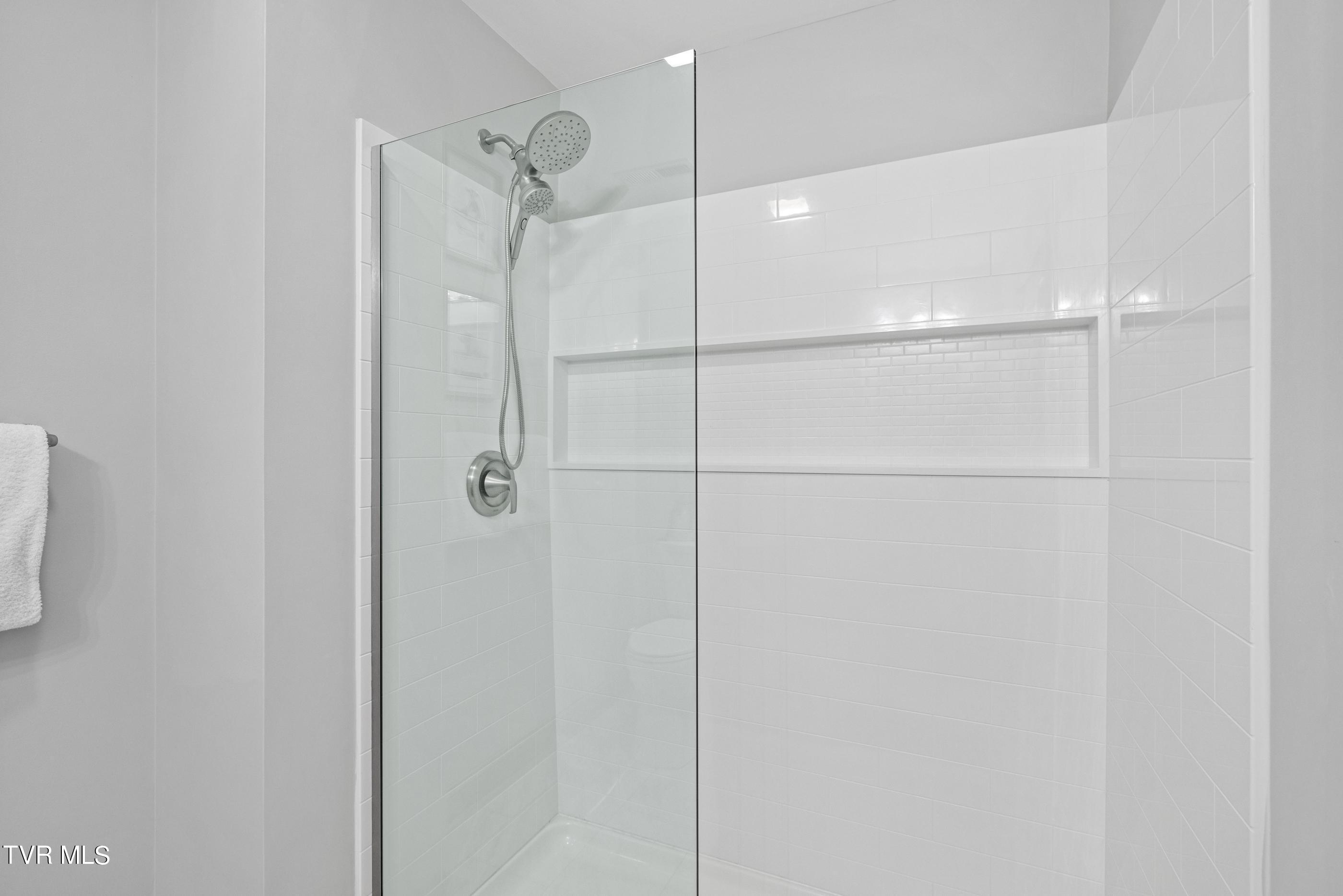 1934 Dry Hill Road Butler, TN 37640 - Photo 33 of 48 2R9A0491