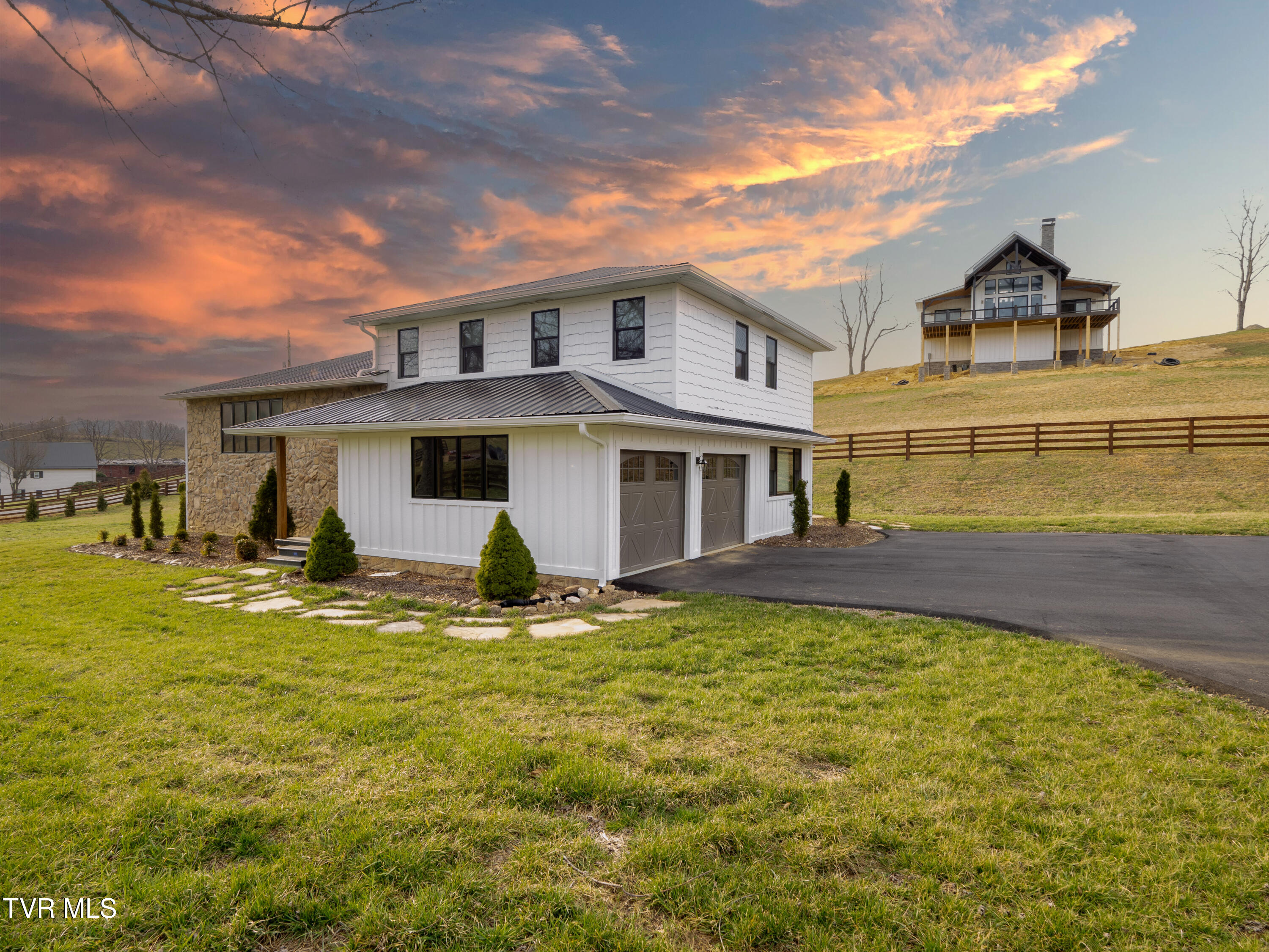 1934 Dry Hill Road Butler, TN 37640 - Photo 4 of 48 _3131641 (1)