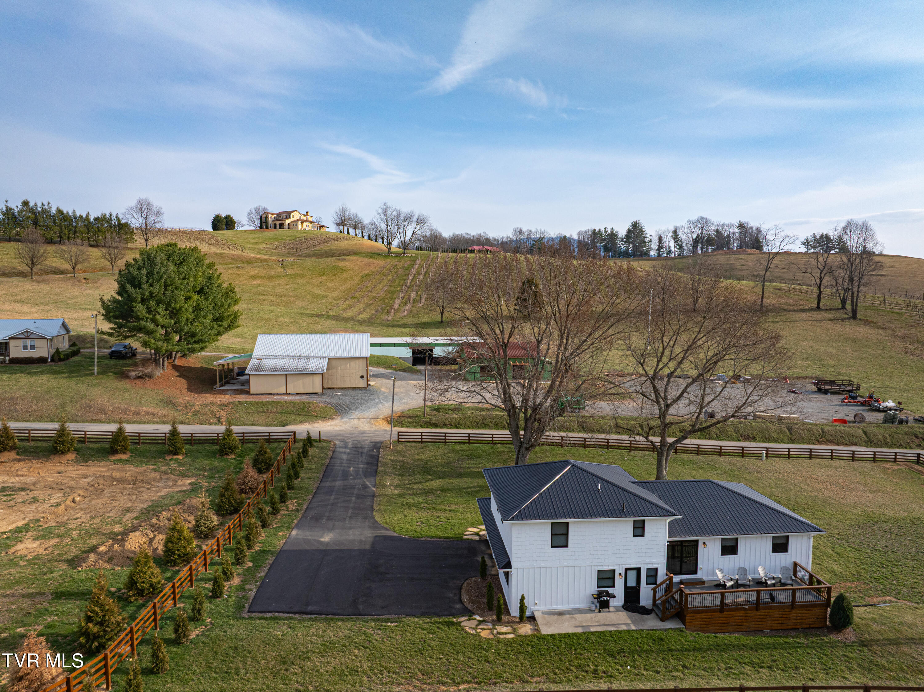 1934 Dry Hill Road Butler, TN 37640 - Photo 48 of 48 DJI_20250314172623_0248_D (2)