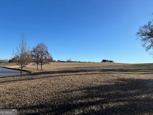 a view of an outdoor space