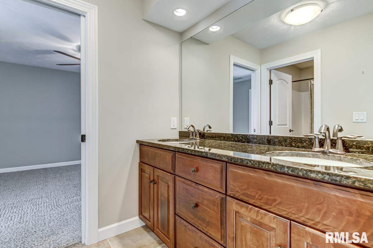 6316 Winterberry Lane Springfield, IL 62712 - Photo 33 of 54 Gallery Image 33