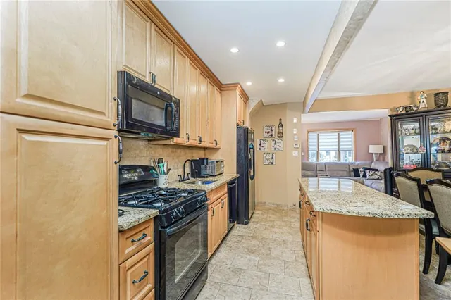$948,888 | 1646 72nd Street | Bensonhurst