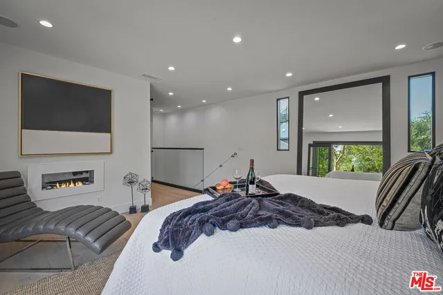 $17,250 | 12672 Stanwood Drive, Los Angeles, CA 90066