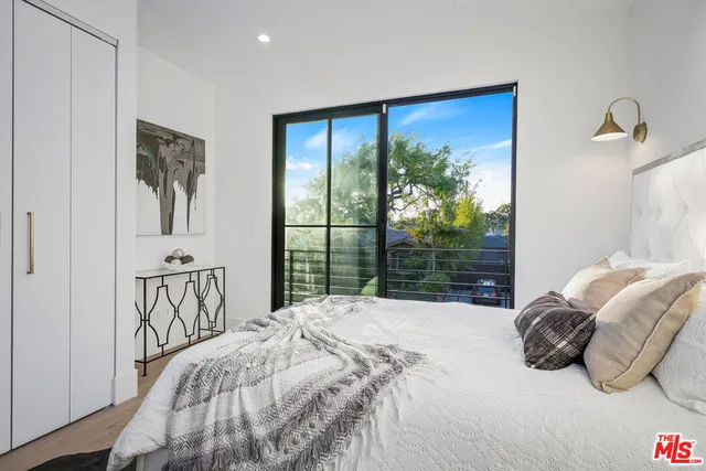 $17,250 | 12672 Stanwood Drive, Los Angeles, CA 90066