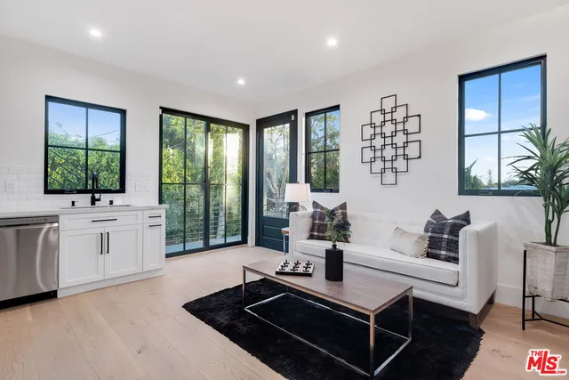 $17,250 | 12672 Stanwood Drive, Los Angeles, CA 90066