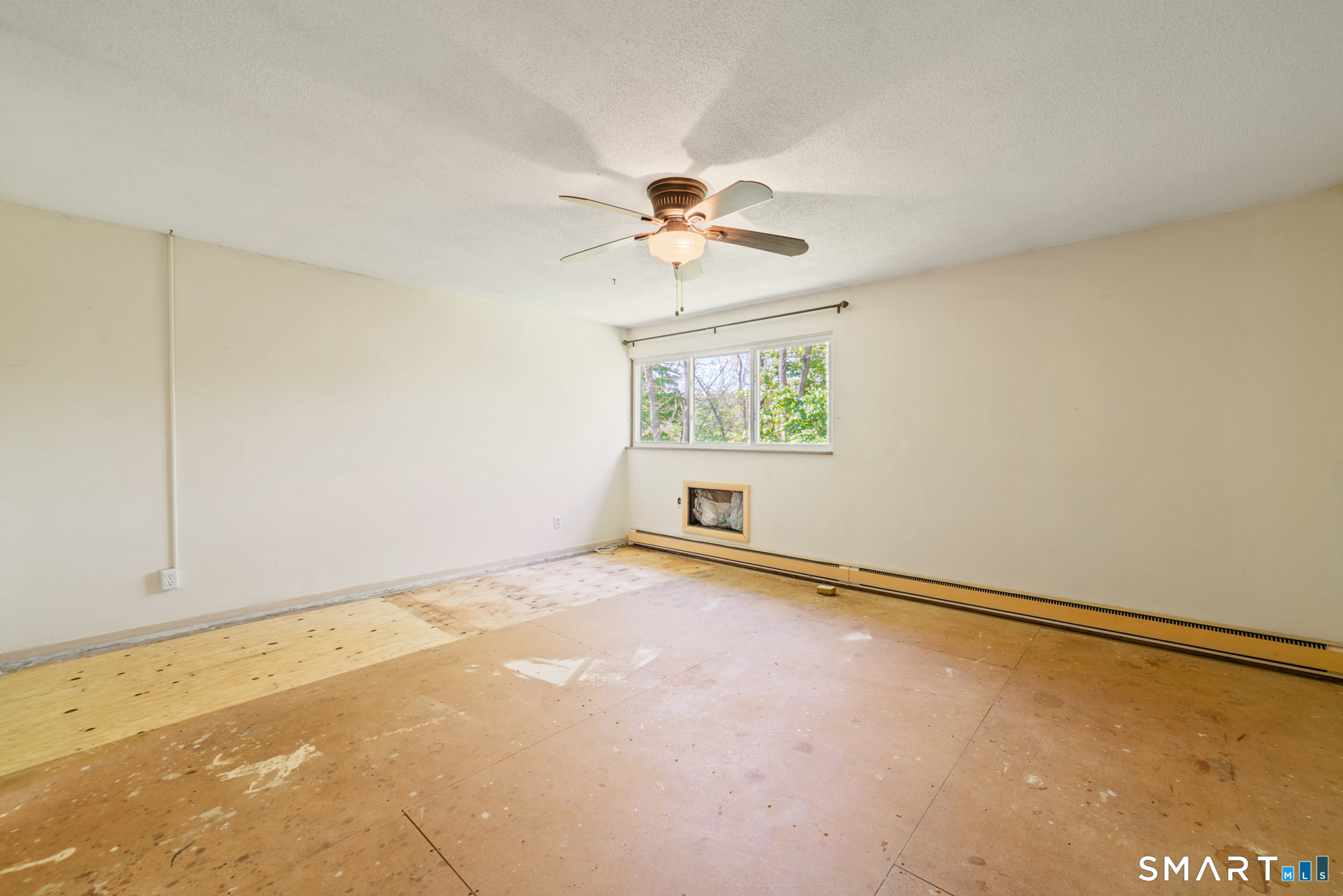 55 Porter Avenue, Unit 6E Naugatuck, CT 06770 - Photo 15 of 29 a view of an empty room with a window