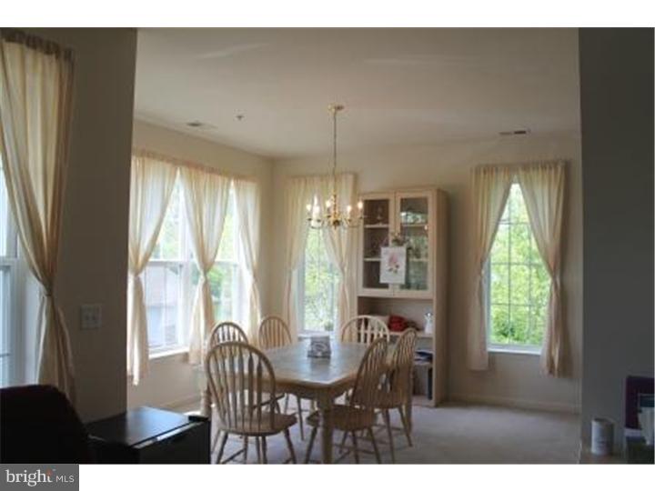 68 Kyle Way Ewing, NJ 08628 - Photo 3 of 15 Dining Room