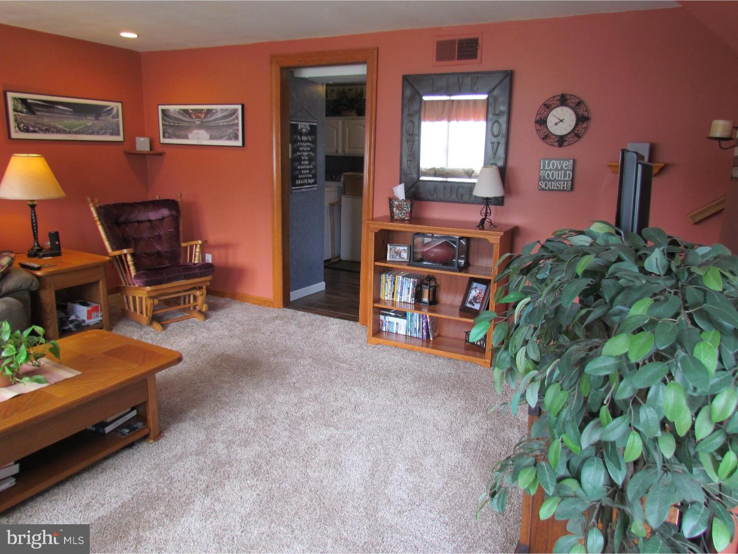 884 Phillips Road Warminster, PA 18974 - Photo 13 of 25 Gallery Image 13