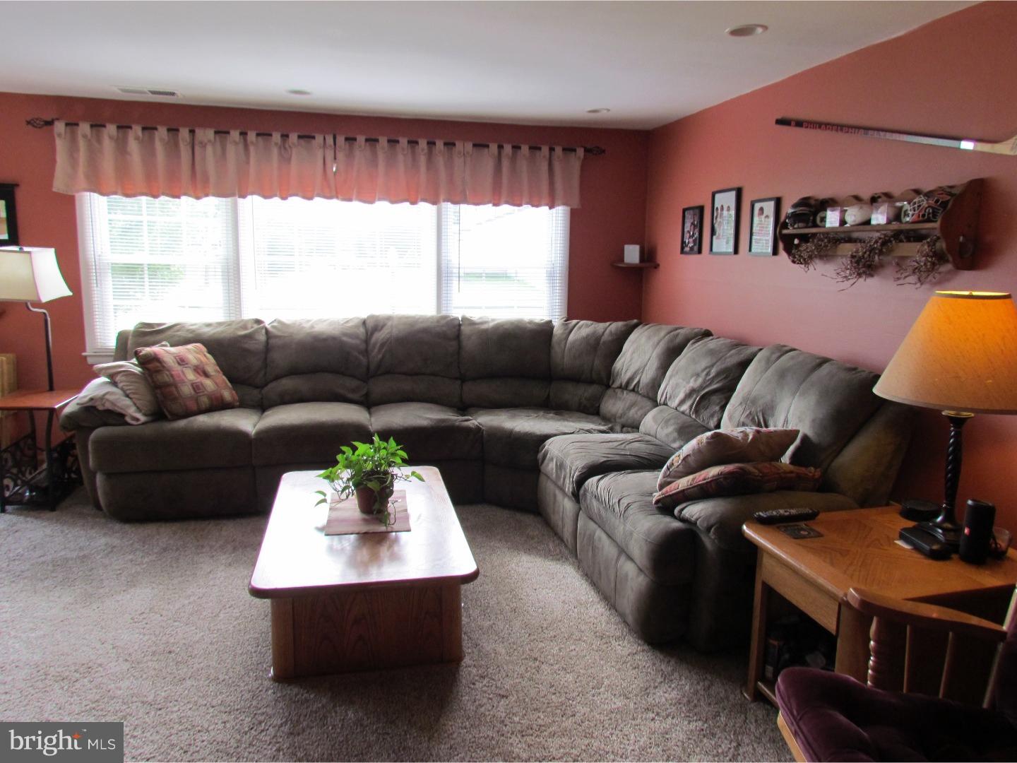 884 Phillips Road Warminster, PA 18974 - Photo 14 of 25 Gallery Image 14