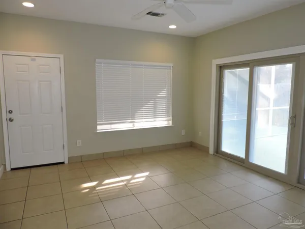 $2,100 | 6423 Lake Charlene Lane, Pensacola, FL 32506