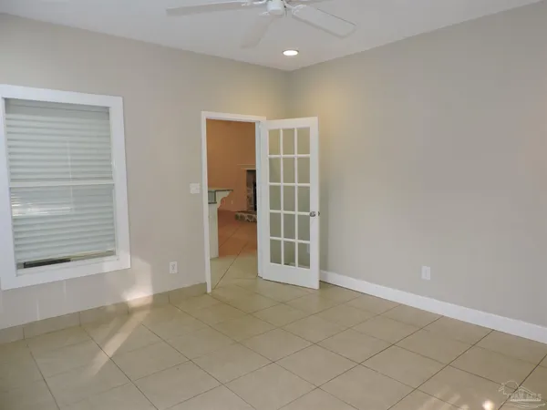 $2,100 | 6423 Lake Charlene Lane, Pensacola, FL 32506