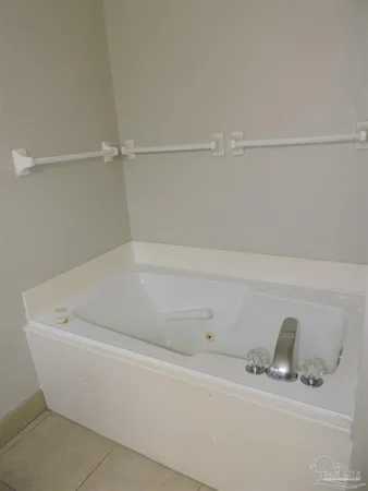 $2,100 | 6423 Lake Charlene Lane, Pensacola, FL 32506