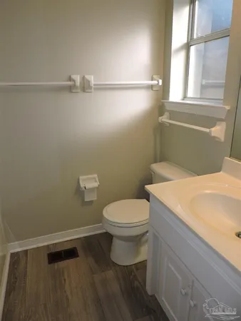 $2,100 | 6423 Lake Charlene Lane, Pensacola, FL 32506