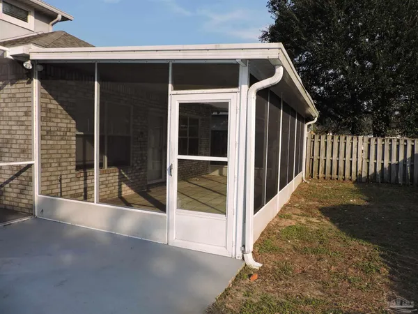 $2,100 | 6423 Lake Charlene Lane, Pensacola, FL 32506