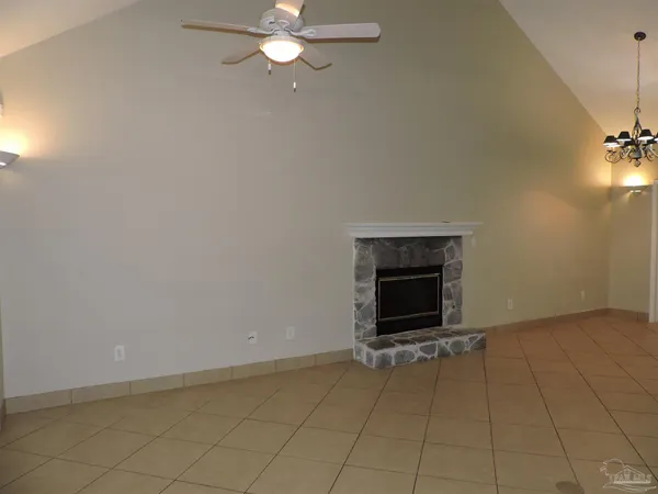 $2,100 | 6423 Lake Charlene Lane, Pensacola, FL 32506