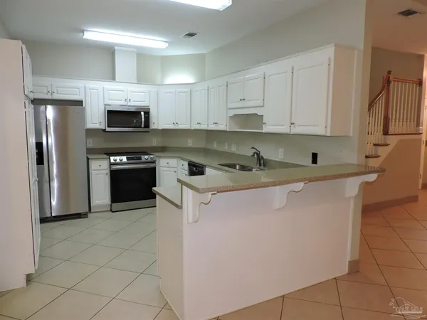 $2,100 | 6423 Lake Charlene Lane, Pensacola, FL 32506